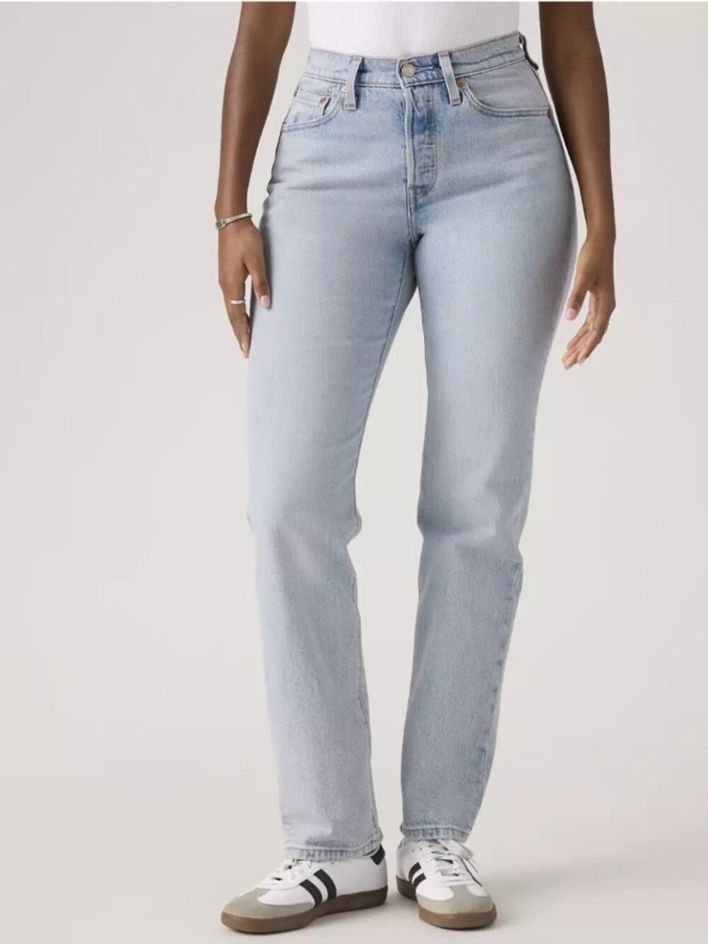 NWT Levi's | 501 Curve Light Wash Classic Jeans | Size 31X32